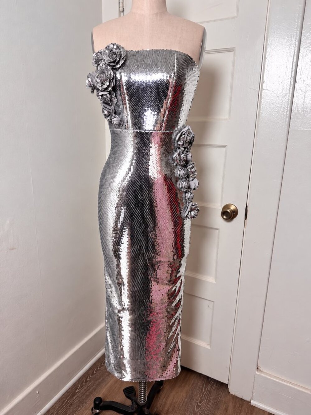 Silver sequin strapless bodycon dress with 3D floral appliqués #party #glam #